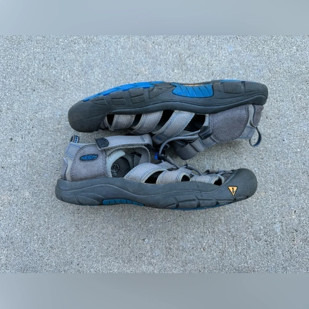 Keen Closed Toe Waterproof Sandals Adjustable Gray Size 6